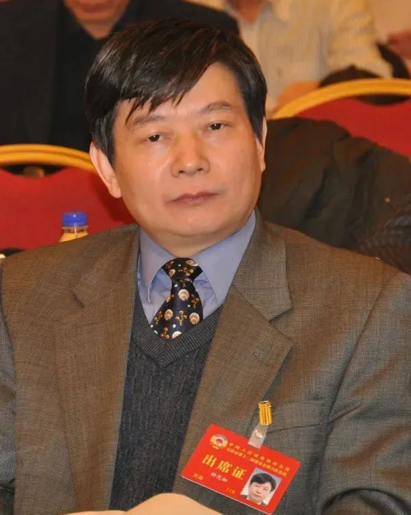 全国政协委员钟茂初.jpg